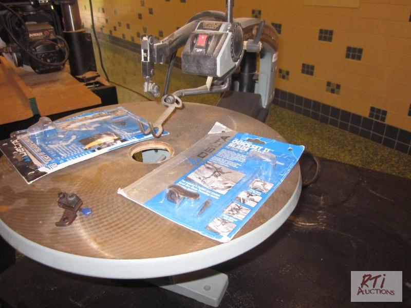 lot 101 image: Dewalt 18_ variable speed scroll saw, working...