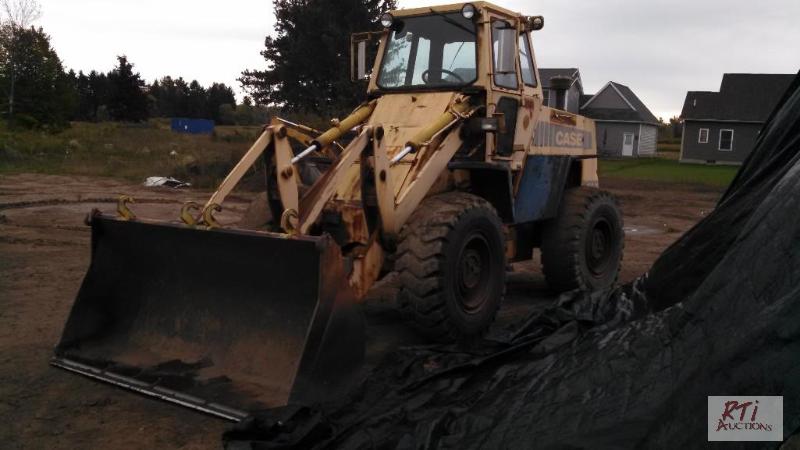 lot 22C image: Case W-20-c Diesel motor Runs excellent. Has ...