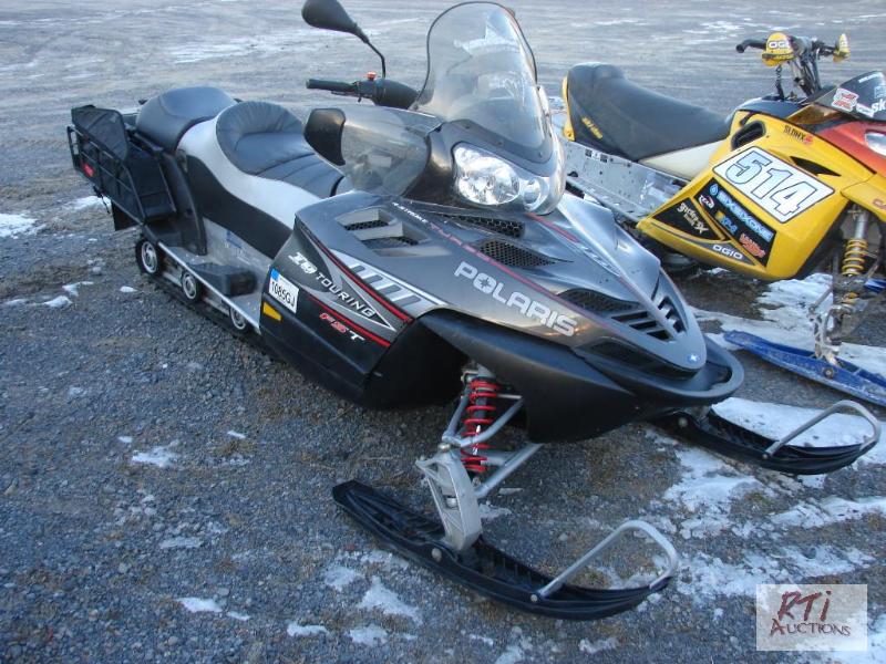 lot 30A image: 2006 Polaris FST UQ Touring Snowmobile Turboc...