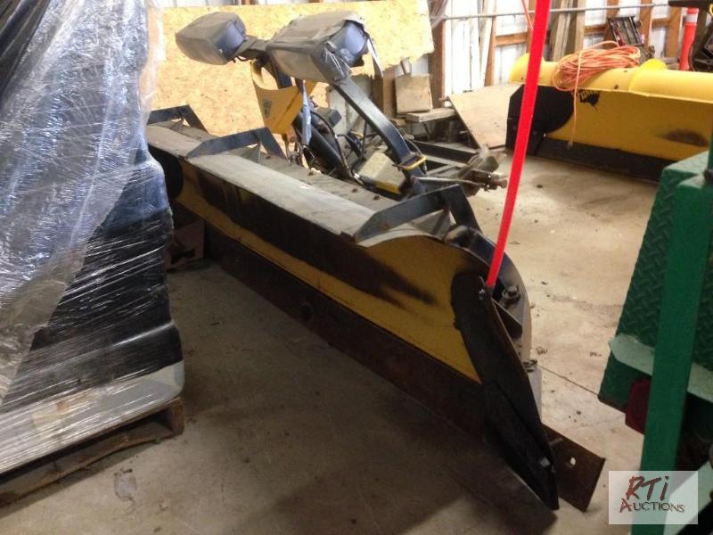 lot 40 image: FISHER 9 Hydro-turn plow, carbide edge (Light...