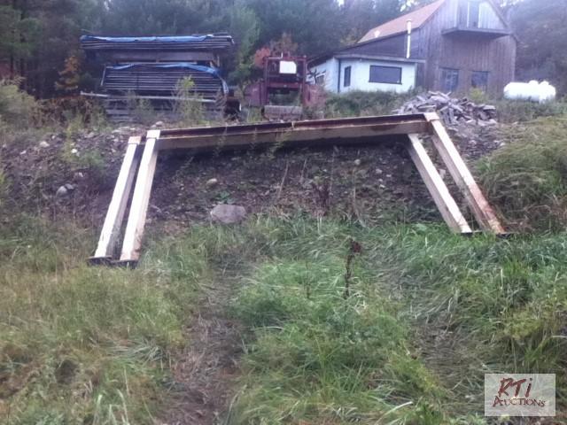 lot 50 image: (2) Frames 8 I Beam Uprights 10 Beam Cross Fr...