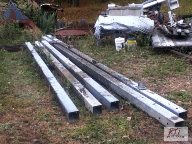 lot 52 image: (5) Pieces 6x6 square tubing (2) pieces 24 lo...