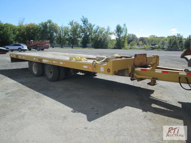 lot 69 image: 2000 Towmaster 10 ton tilt deck tandem axle t...