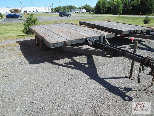 lot 70 image: 1979 tandem axle trailer. All equipment sells...