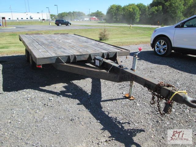 lot 71 image: 1979 tandem axle trailer. All equipment sells...