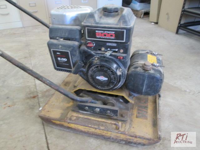 lot 73 image: Wacker gas powered plate tamper, Briggs &amp...