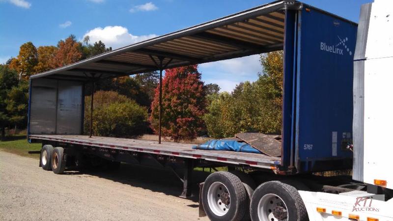 lot 18 image: 1996 Utility flatbed trailer, 48 ft, 102 inch...