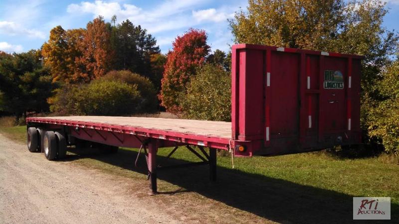 lot 9 image: 1998 Great Dane flatbed trailer, 48 ft, 102 i...