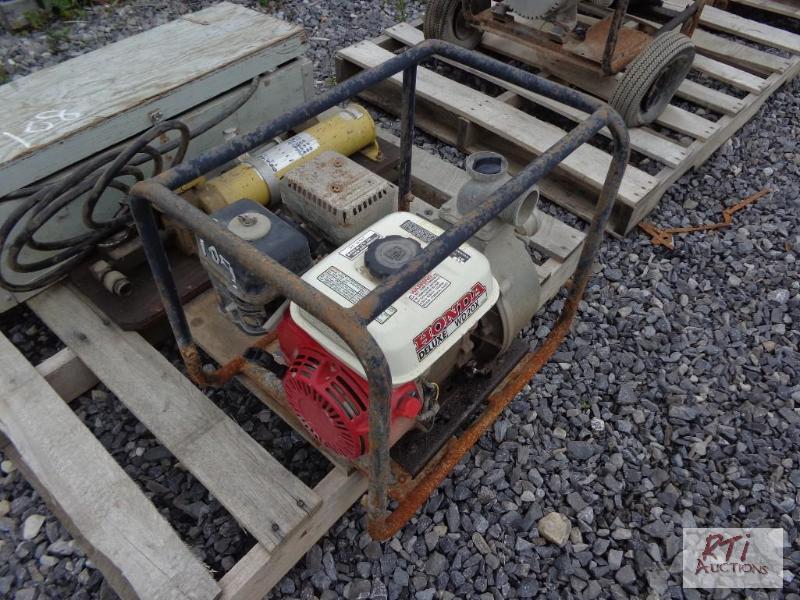 lot 109 image: Honda 2 water pump (engine stuck)...