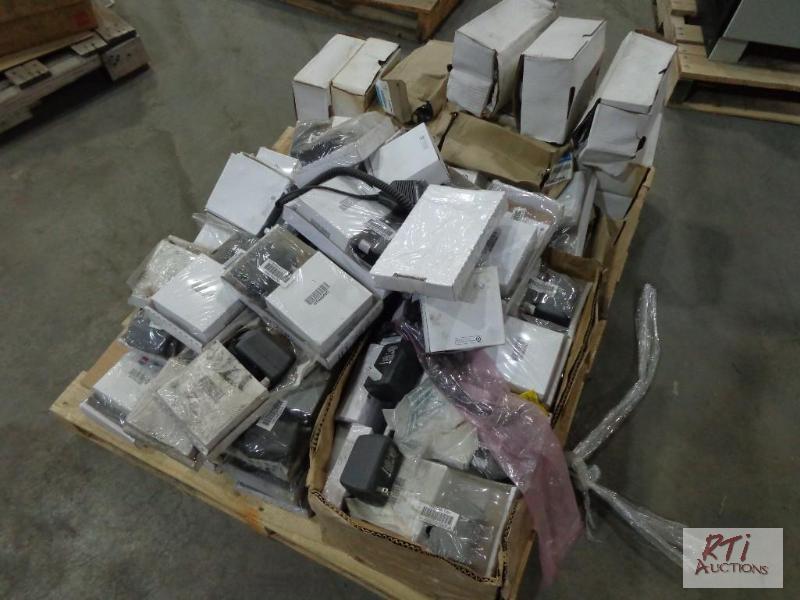 lot 20 image: Motorola chargers...