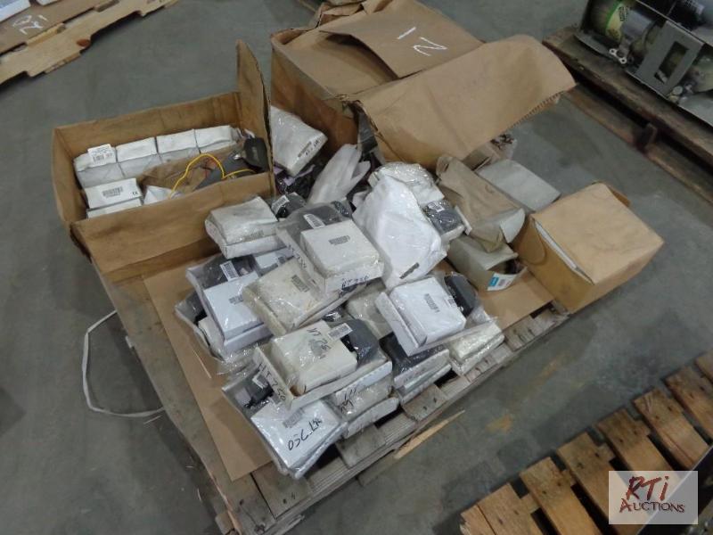 lot 21 image: Motorola chargers...