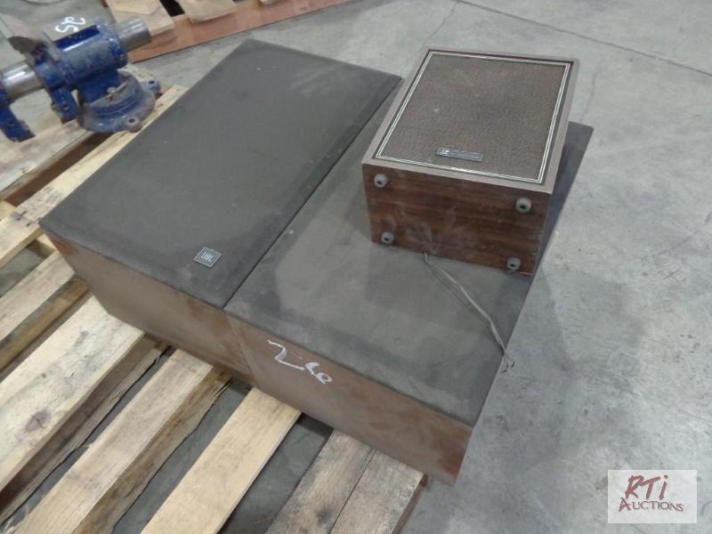 lot 26 image: speakers...