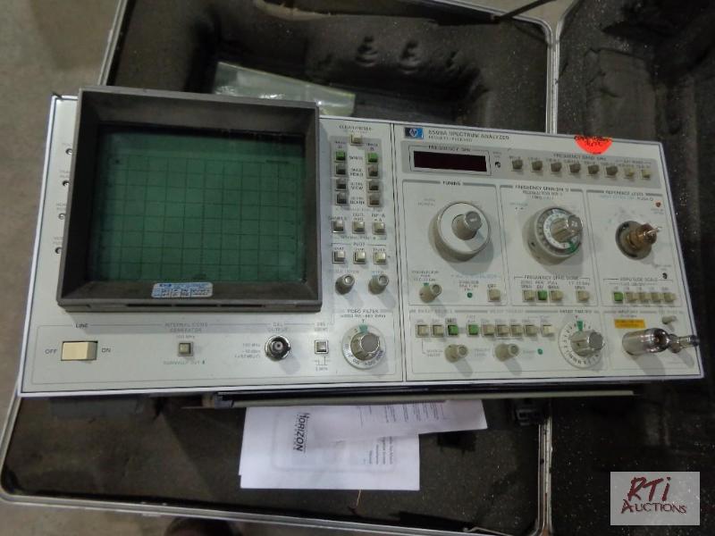 lot 30 image: HP 8569A Spectrum Analyzer...
