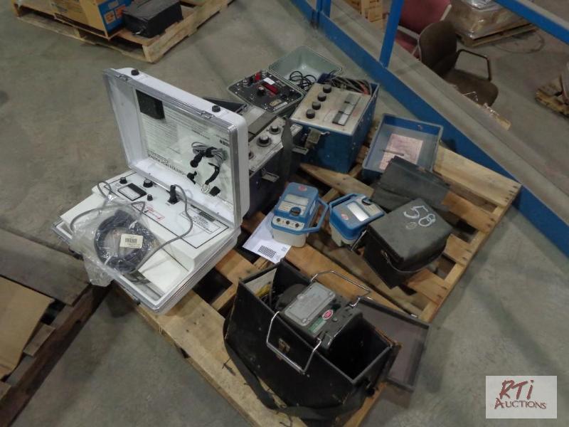 lot 58 image: Misc. electronics 5KV megometer (2) Megger ...