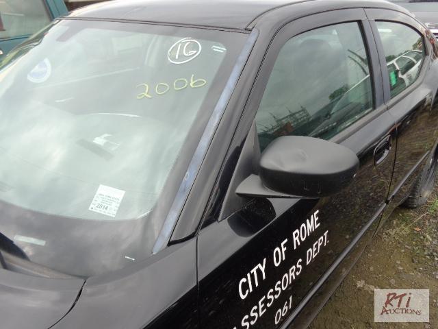 lot 16 image: 2006 DODGE Charger, VIN 2B3KA43H503515. AC,...