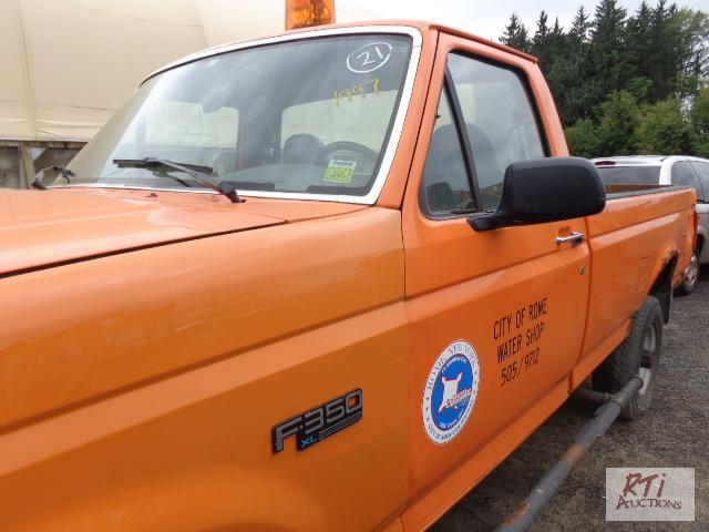 lot 21 image: 1997 FORD F 350 4WD Pickup Truck, VIN 3FTHF3...