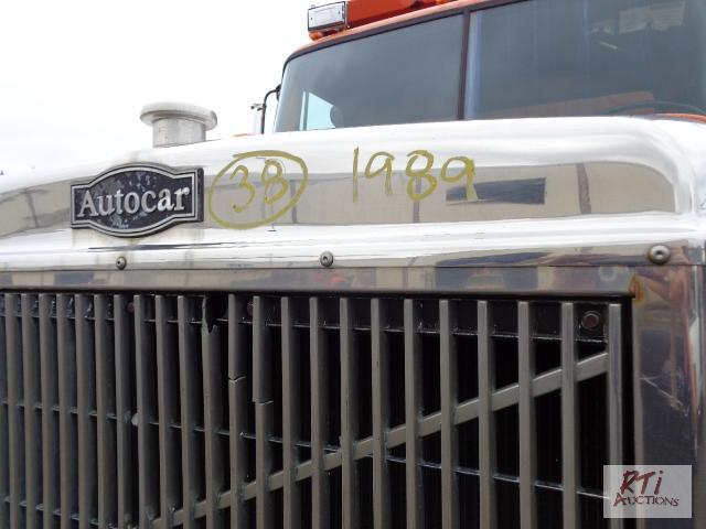 lot 38 image: 1989 AUTOCAR TA DUMP, VIN 4V2SCBMD0KU504811...