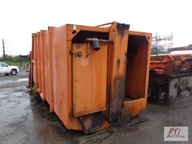 lot 42 image: PAC MOR Refuse packer body. Item sold AS IS, ...