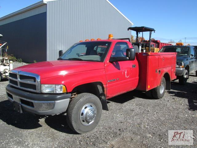 lot 25 image: 2001 Dodge 3500 2WD utility, VIN# 3B6MC365X1M...