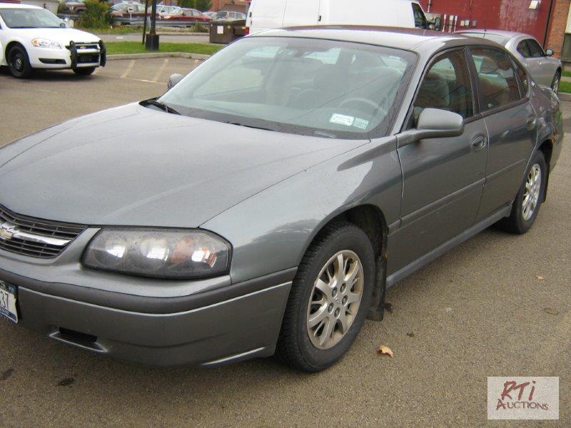 lot 3 image: 2005 Chevy Impala, VIN 2G1WF52EX59312301. A...