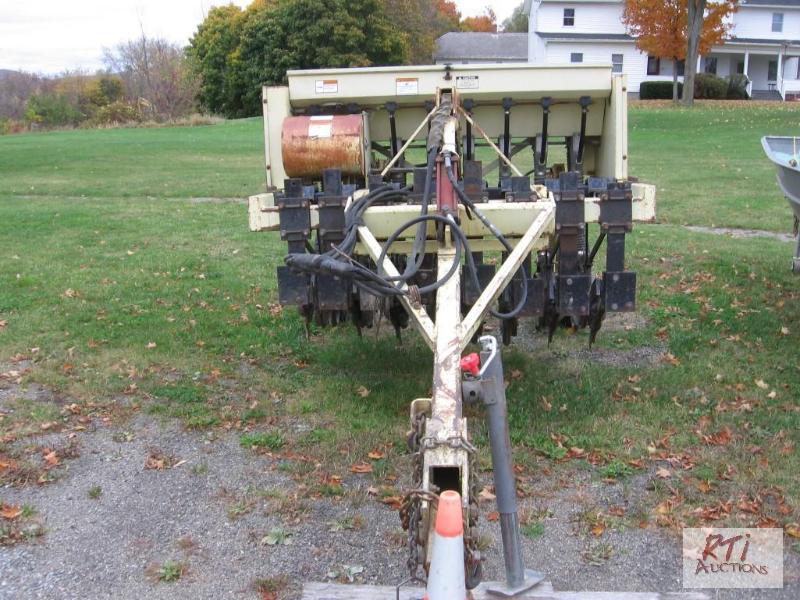 lot 34 image: 1994 Traux no-till drill Mo. FLXII-88RD, SN ...