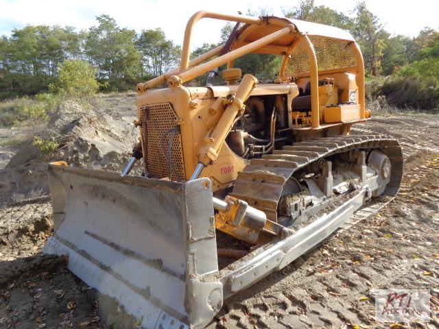 lot 39 image: CATERPILLAR D6C Dozer, SN 10K2605. 6S Blade ...