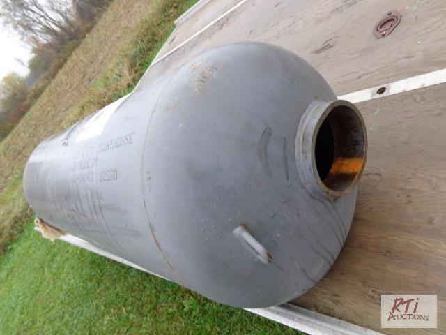 lot 99 image: JOHN WOOD Bladder tank. Sold AS-IS, Buyer is ...
