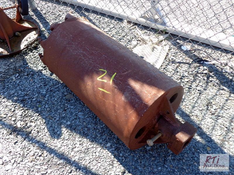 lot 21 image: Core drill 16 x 30,...