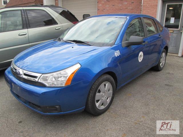 lot 8 image: 2010 Ford Focus, VIN# 1FAHP3ENXAW167717, odom...