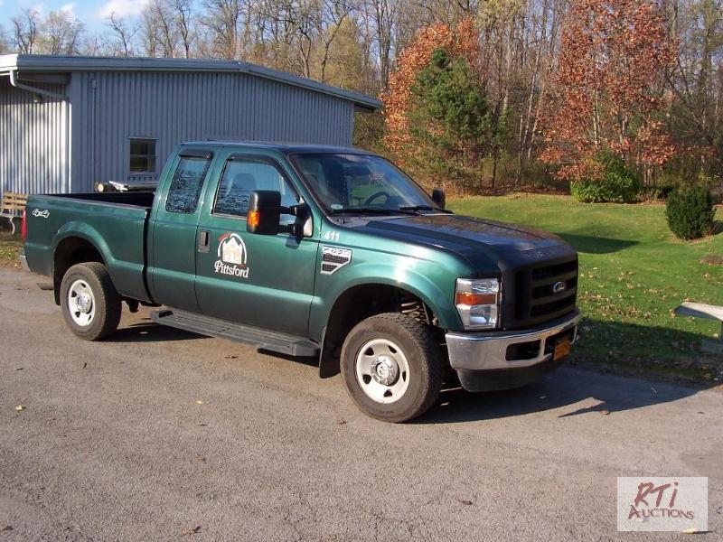 lot 10 image: 2009&nbspFord F250SD XL 4WD Supercab pickup,...