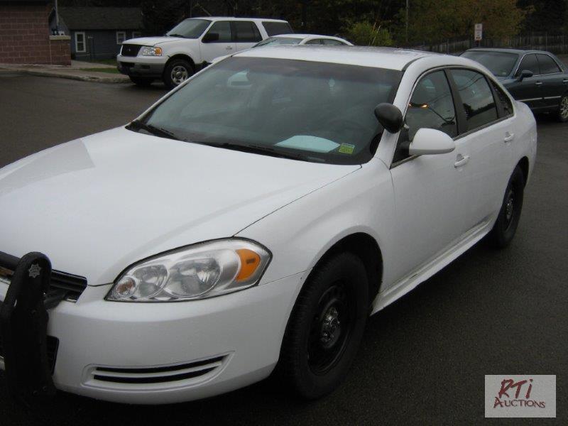 lot 12 image: 2011 CHEVY IMPALA, VIN 2G1WD5EM8B1235382. A...