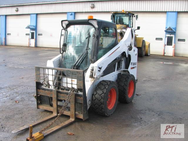 lot 25 image: 2013 BOBCAT S570 Skid Steer Loader, SN A7U71...