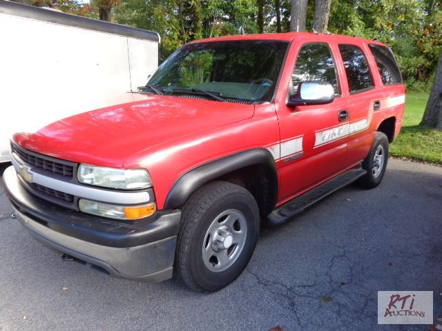 lot 6 image: 2002 Chevy Tahoe, 4WD, VIN 1GNEK13Z22J326922...