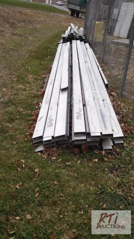 lot 62 image: Track Curbing 400 meters of 2 x 5 rectangula...