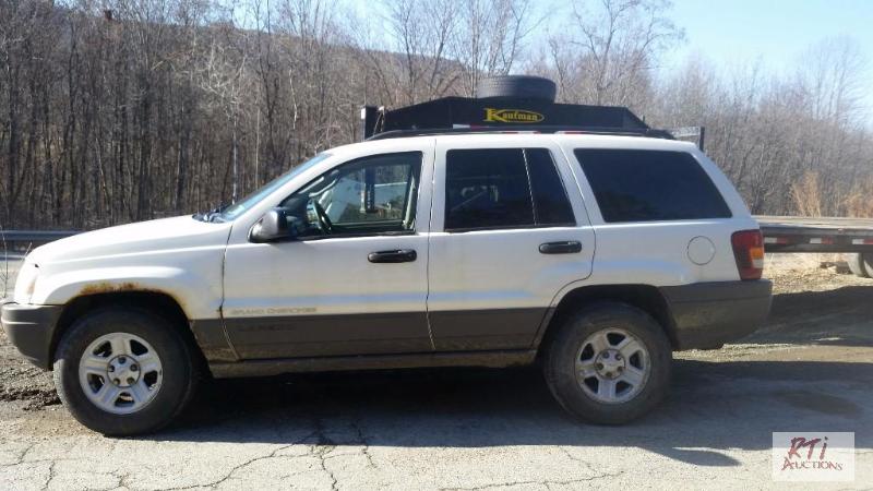 lot 11 image: 2003 Jeep Cherokee, 4WD VIN 1J4GW48S23C57162...