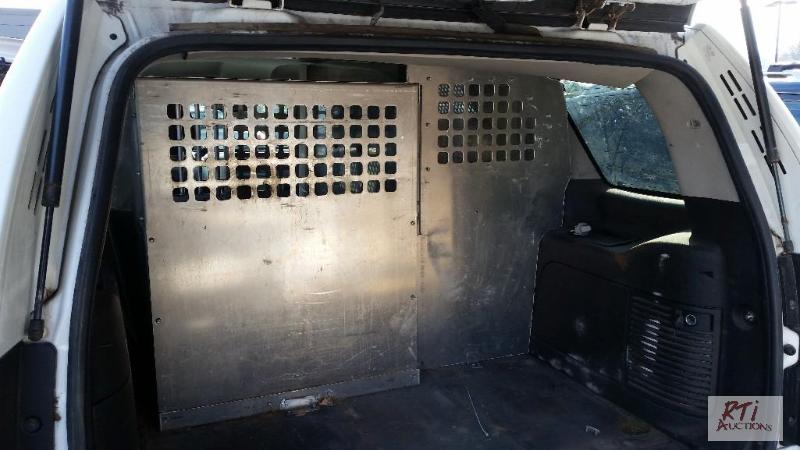 lot 115 image: (3) K-9 cages made by American aluminum Acces...