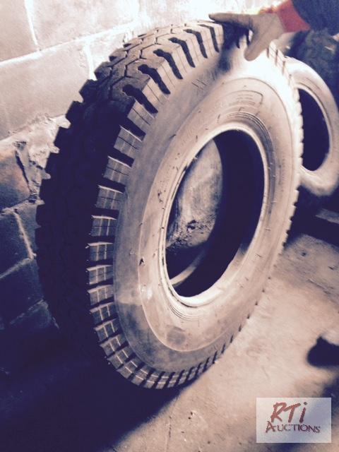 lot 122 image: 11R22 Truck Tire (Unused). Town of Bolivar, N...