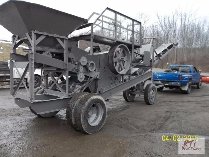 lot 29 image: Austin western 61 jaw crusher 10x24, 4 cyl di...