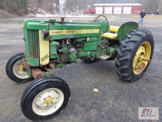 lot 34 image: JOHN DEERE 420 2WD Tractor, 2 cyl. Gas, light...