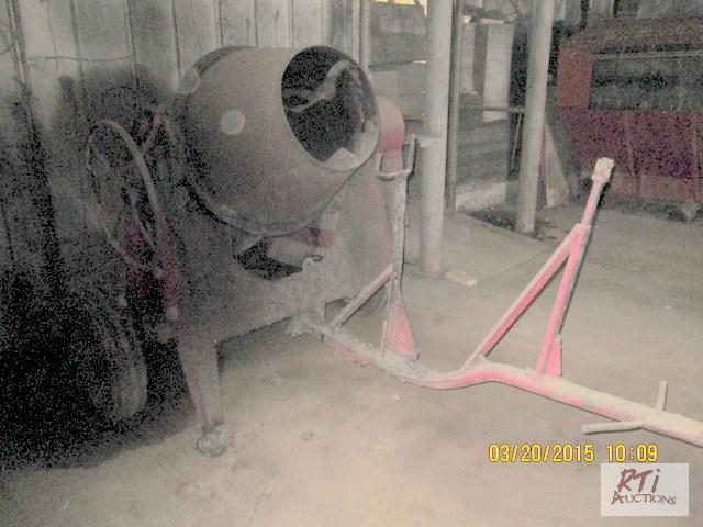 lot 39 image: MortarCement Mixer. Unit has not been used i...