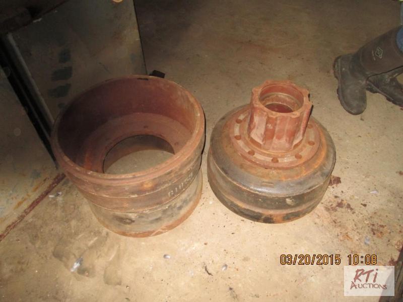 lot 58 image: (3) Truck Drums 1 whub fits 1987 Autocar. To...