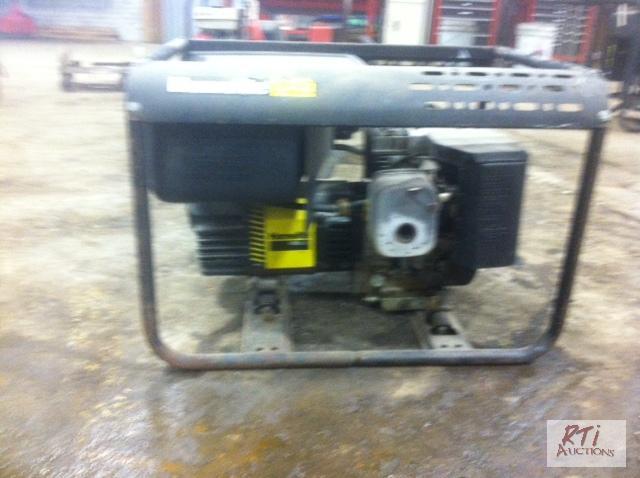 lot 71 image: Homelite 440 watt generator runs and works Br...