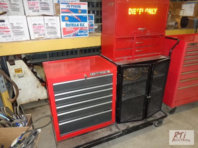 lot 84 image: Tool Boxes Craftsman Bottom, No name Top and ...