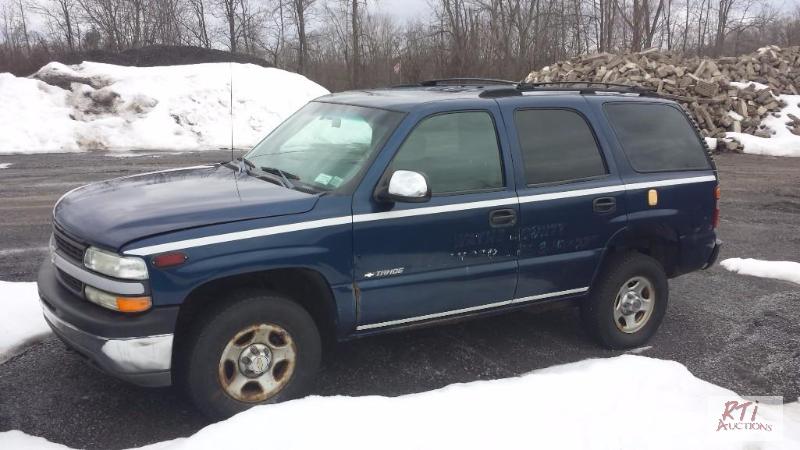 lot 9 image: 2002 Chev. Tahoe, VIN# 1GNEK13Z32J328727, odo...