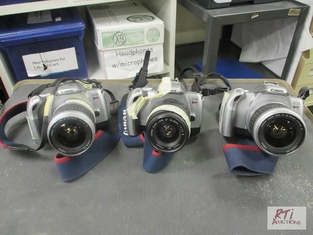 lot 90 image: (3) Canon Rebel Ti 35mm cameras, condition un...