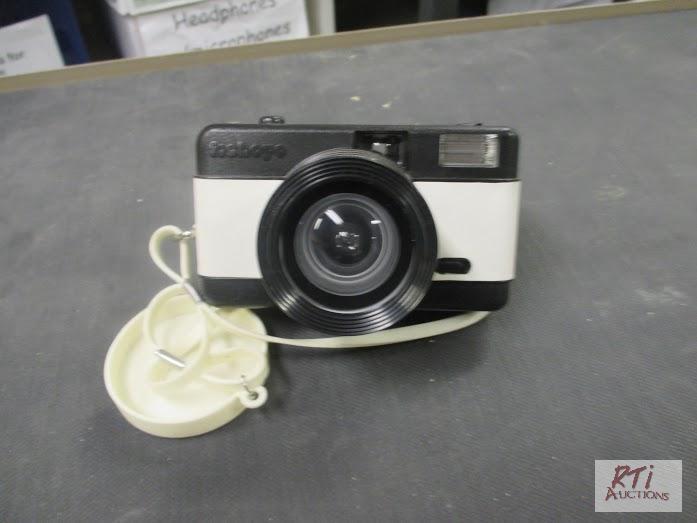 lot 96 image: Lomography Fisheye 35 mm camera, condition un...
