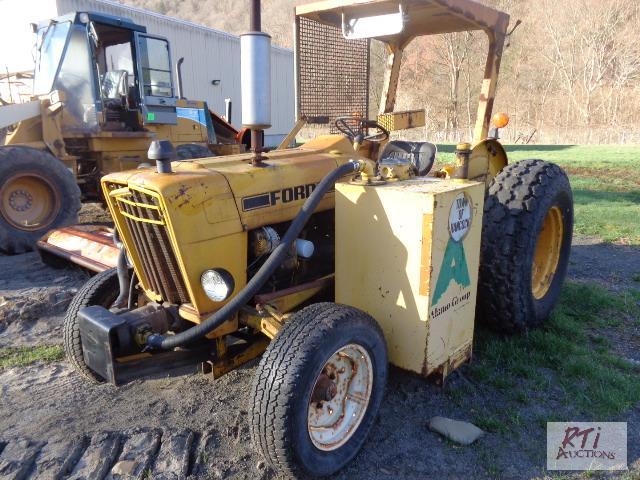 lot 20 image: FORD 545&nbsp2WD TractorFlail Mower. ROPS C...