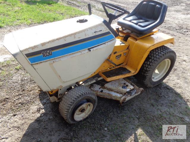 lot 29 image: Cub Cadet 1050 Lawn &amp Garden Tractor, Koh...