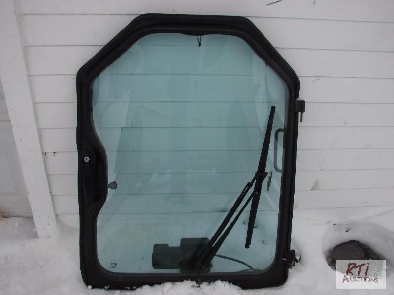 lot 49 image: Bobcat front cab door assembly, excellent con...