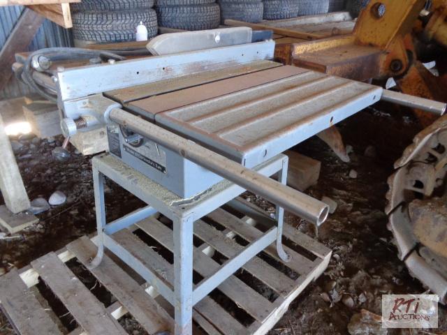 lot 33 image: ROCKWELL Mo. 10 Table saw 10. As-is, Decision...